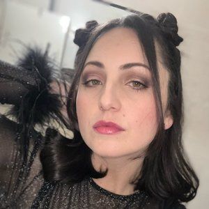 Meet your Posher, Ivette